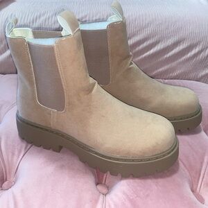 Tan Chelsea Boots